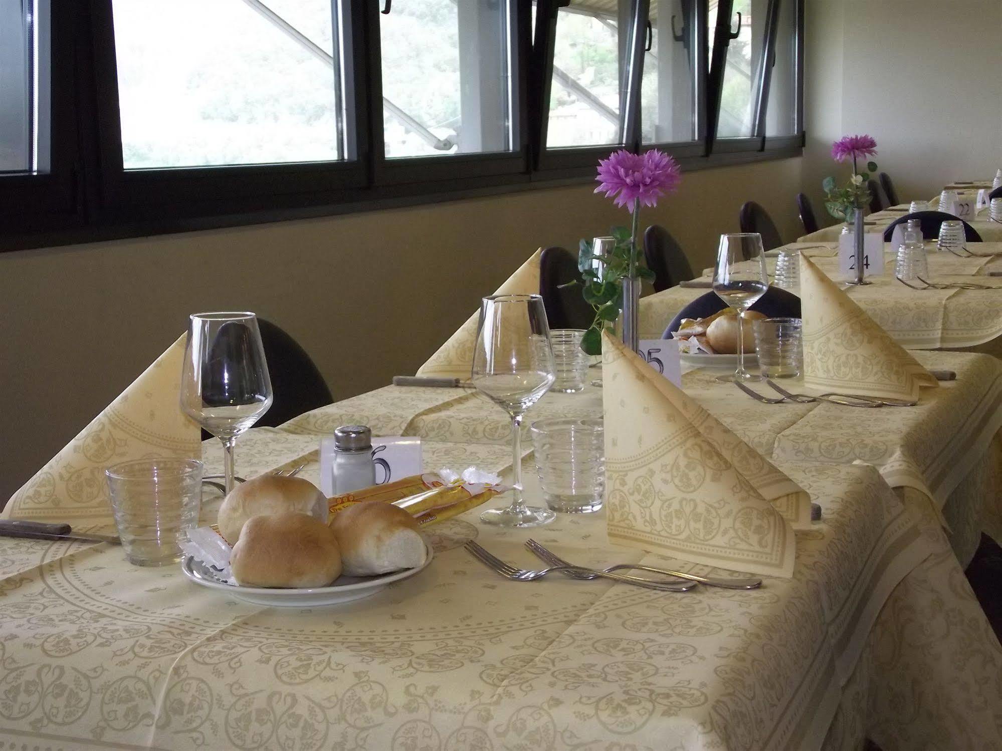 Hotel Ventolosa Villa dʼAlmè 外观 照片