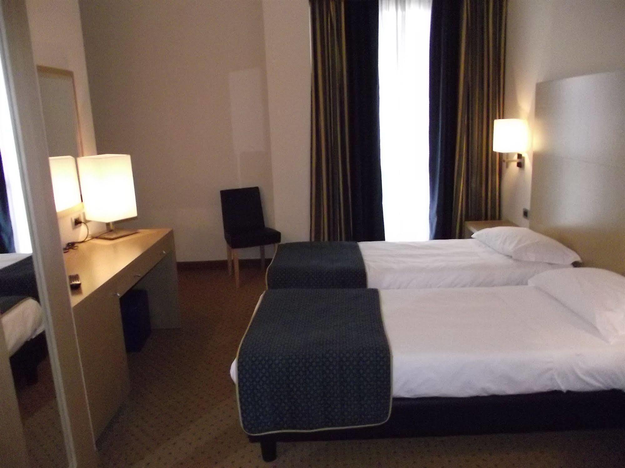 Hotel Ventolosa Villa dʼAlmè 外观 照片